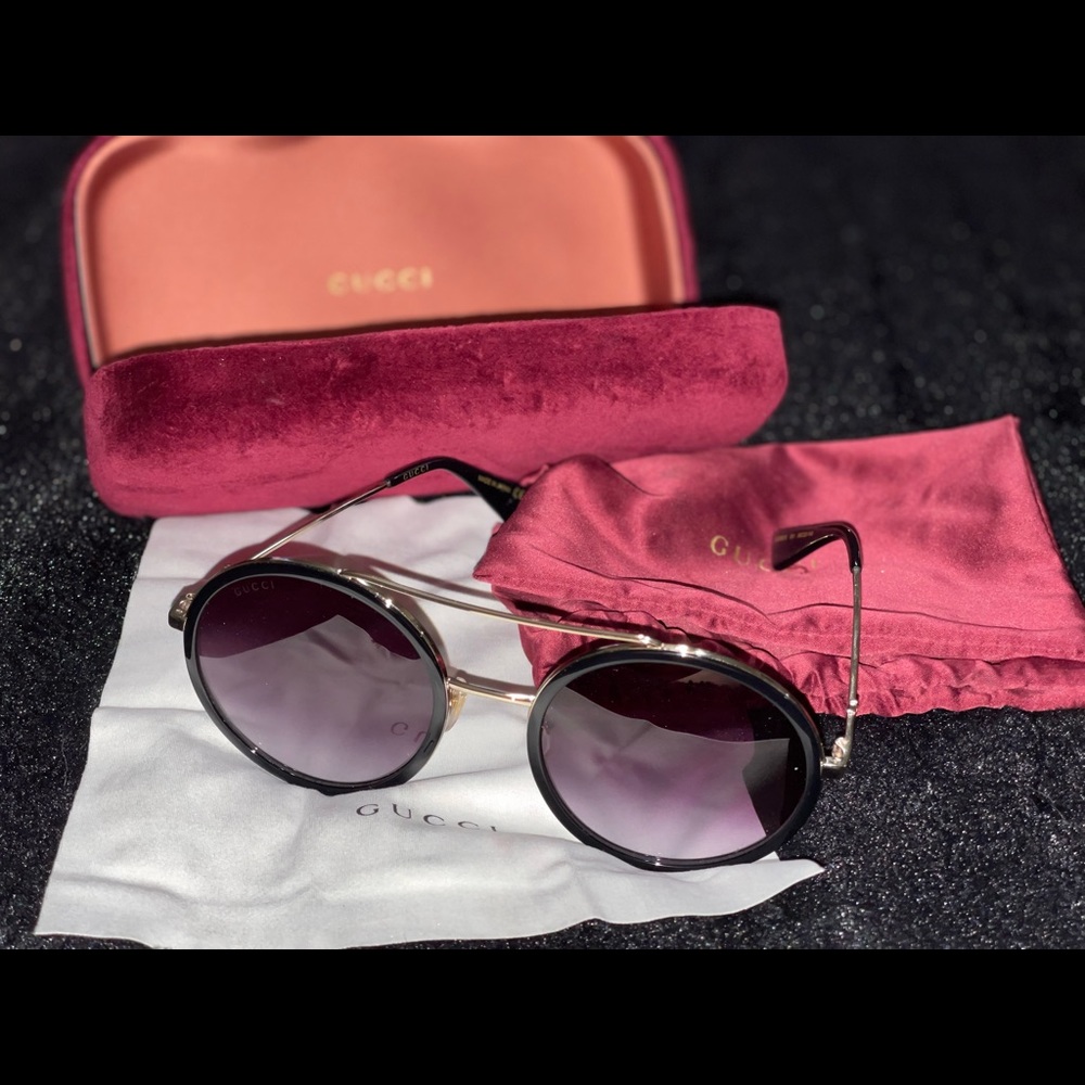 Gucci Sunglasses (MINT condition)